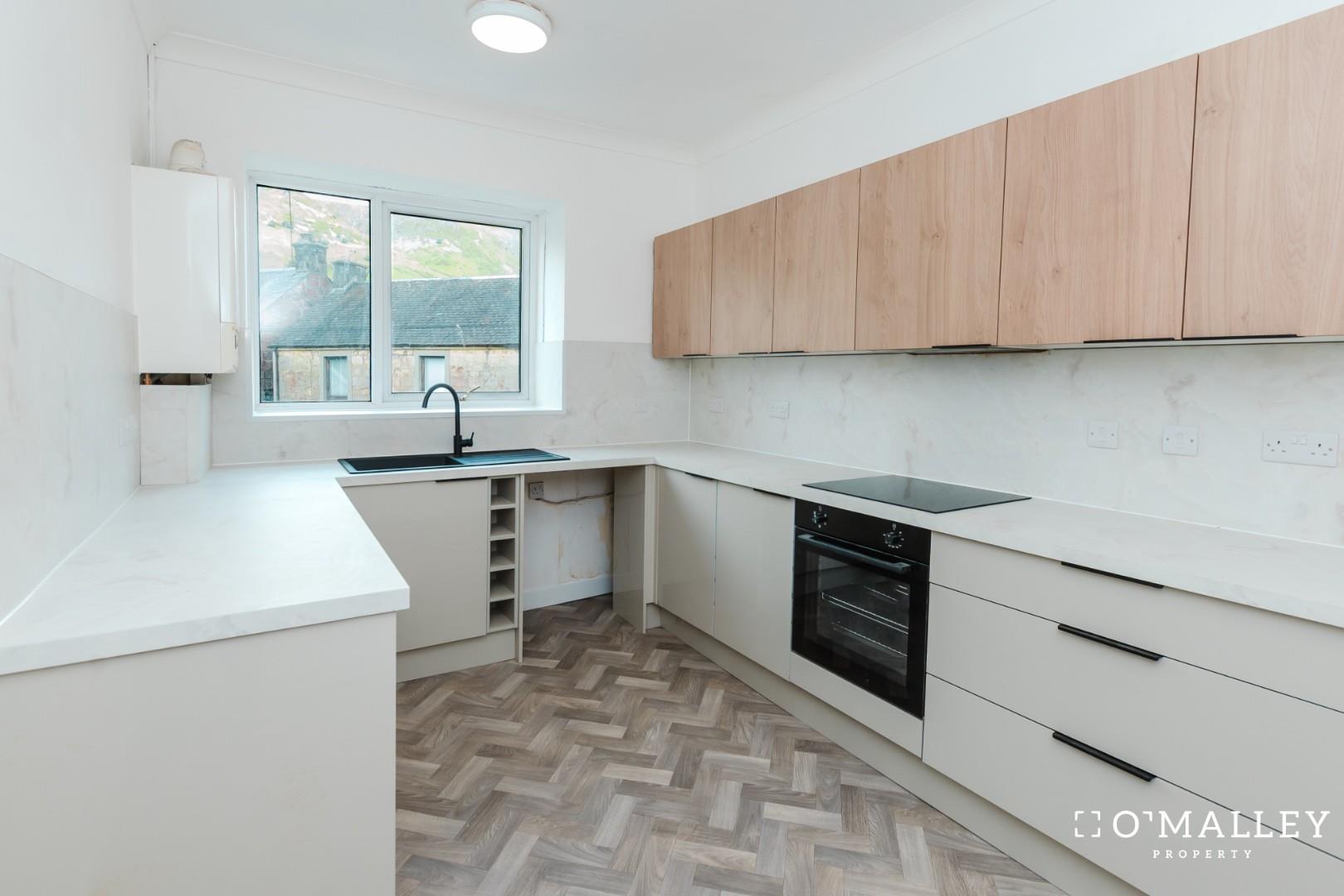 Kitchen 1.jpg